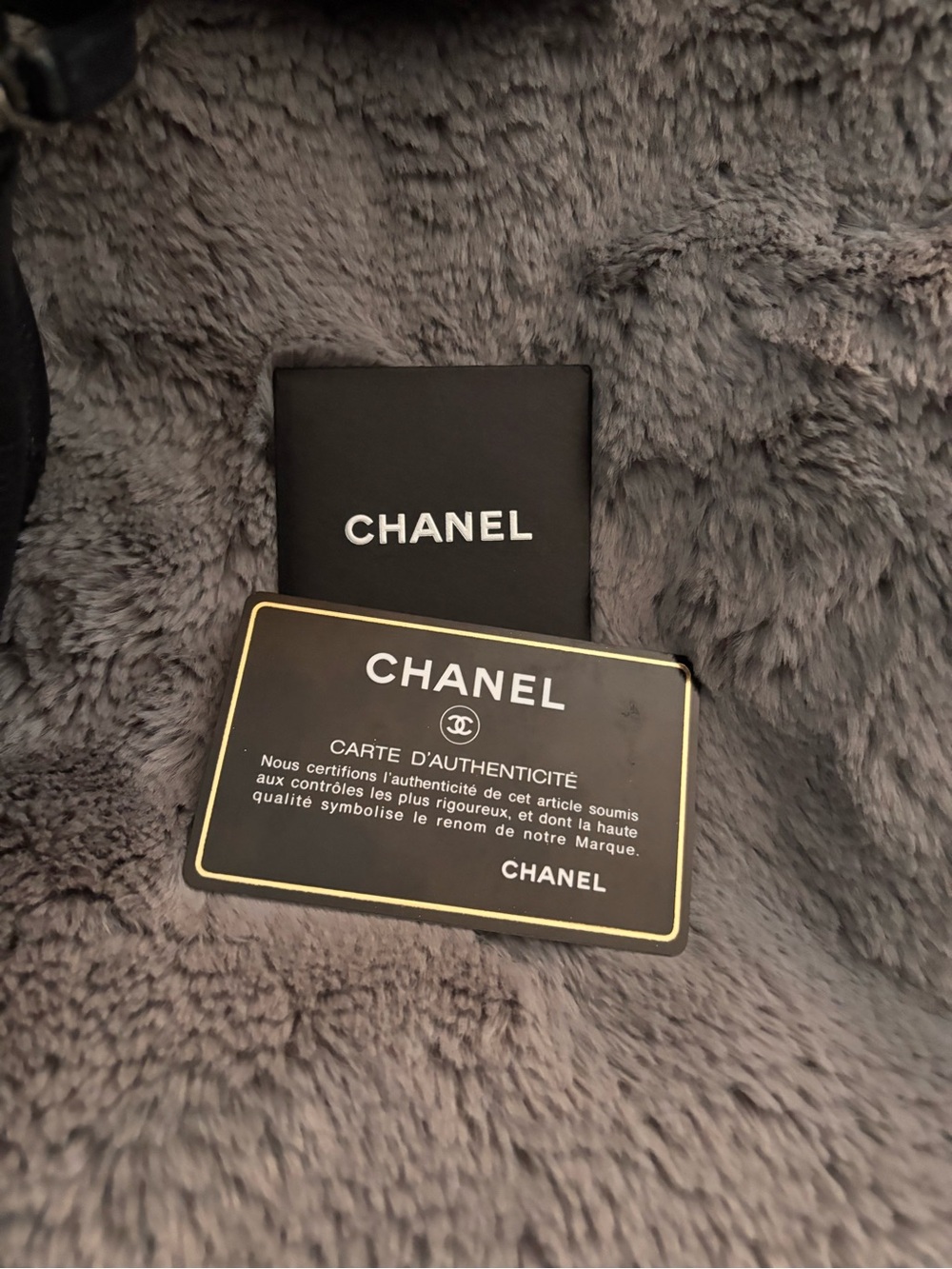 Authentic CHANEL Chocolate Bar Caviar Leather Bowler Bag – Silver Hardware - Picture 5 of 6